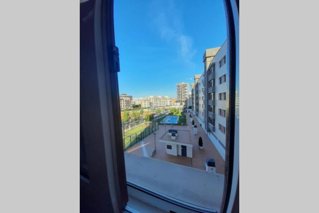Appartamento Piso céntrico con piscina,parking y jacuzzi Cordova Esterno foto